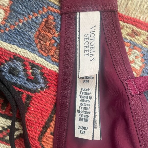 Brand New Victoria's Secret T-Shirt Bras size 34DD - Picture 4 of 6